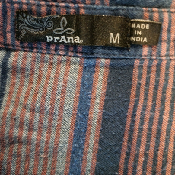 PrAna button down medium - Picture 5 of 5